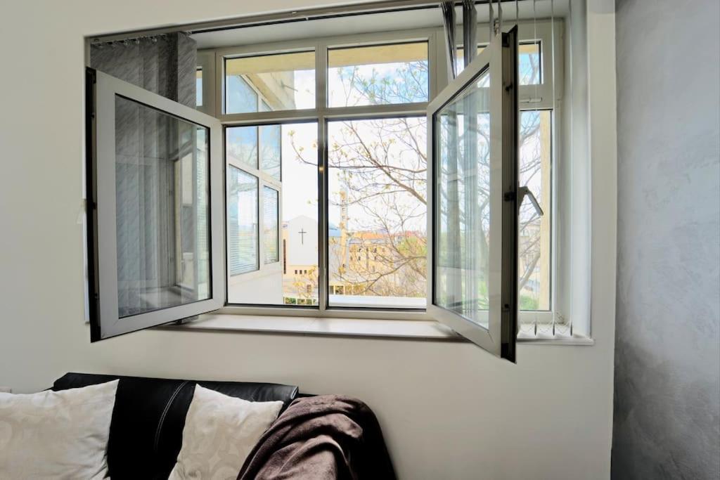 Cozy 1-Bedroom Flat In The Very Center Of Sofia Buitenkant foto